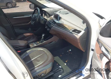 2017 BMW X1 xDrive28I из США, поврежденный, VIN WBXHT3Z39H4A52357